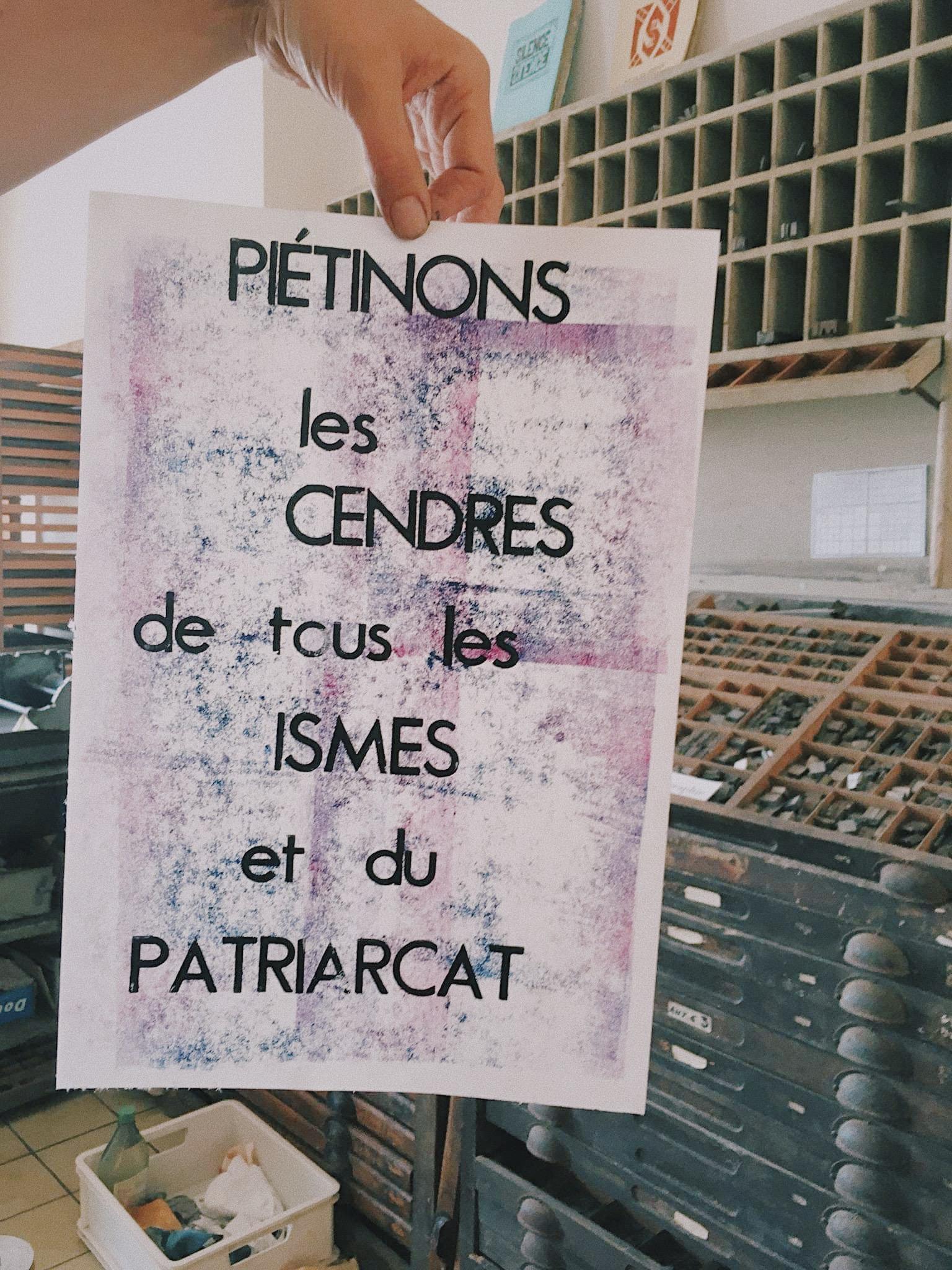 "Piétinons les cendres de tous les ismes et du patriarcat". Atelier Safe Space(s) de juin 2021. Photo : Mélanie Cao.
