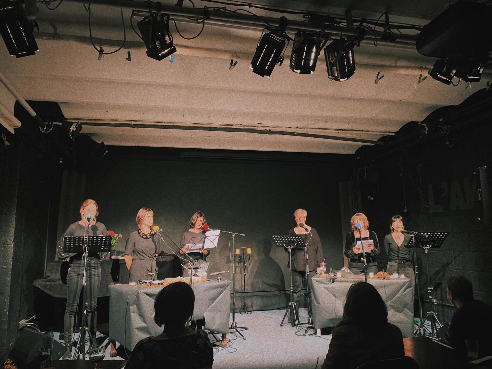 "Des corps performants", spectacle radio-live à l'An Vert, Liège, octobre 2020. Photo : Elise Dutrieux.